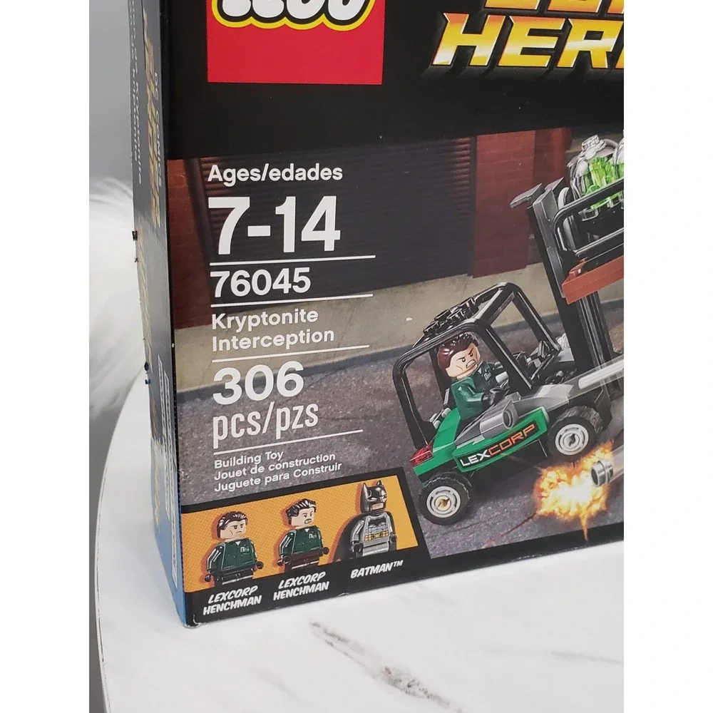 Sealed LEGO DC Comics Super Heroes: Kryptonite Interception 76045